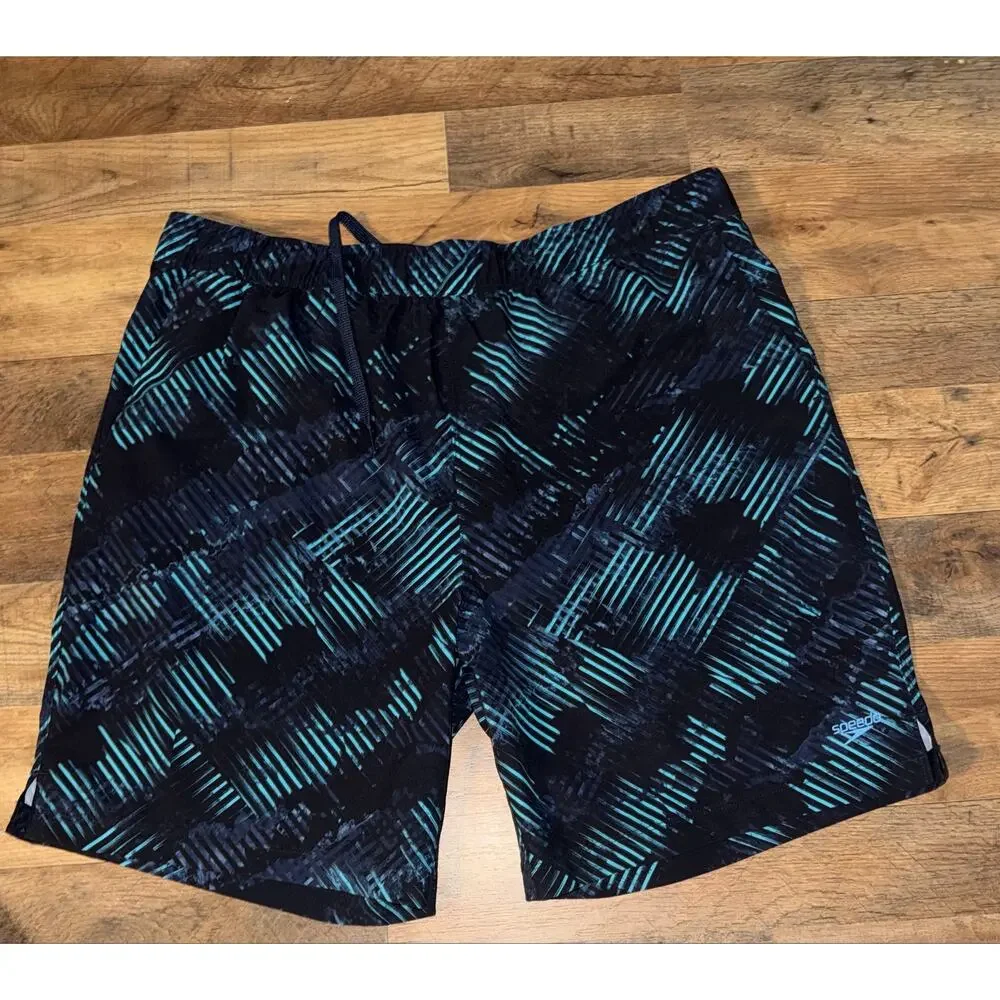 Speedo men’s hydro tech volley swim shorts